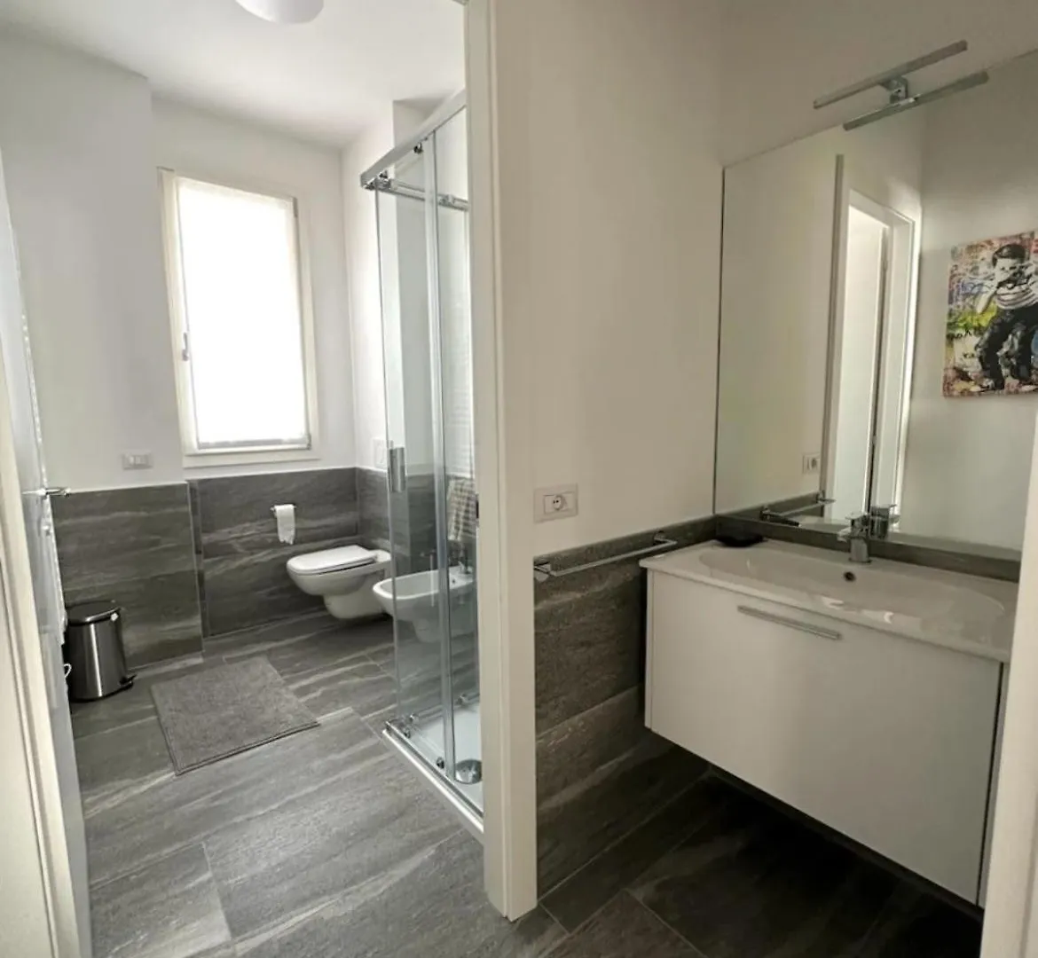 Essential Apartment Sesto San Giovanni 0*,  Italy